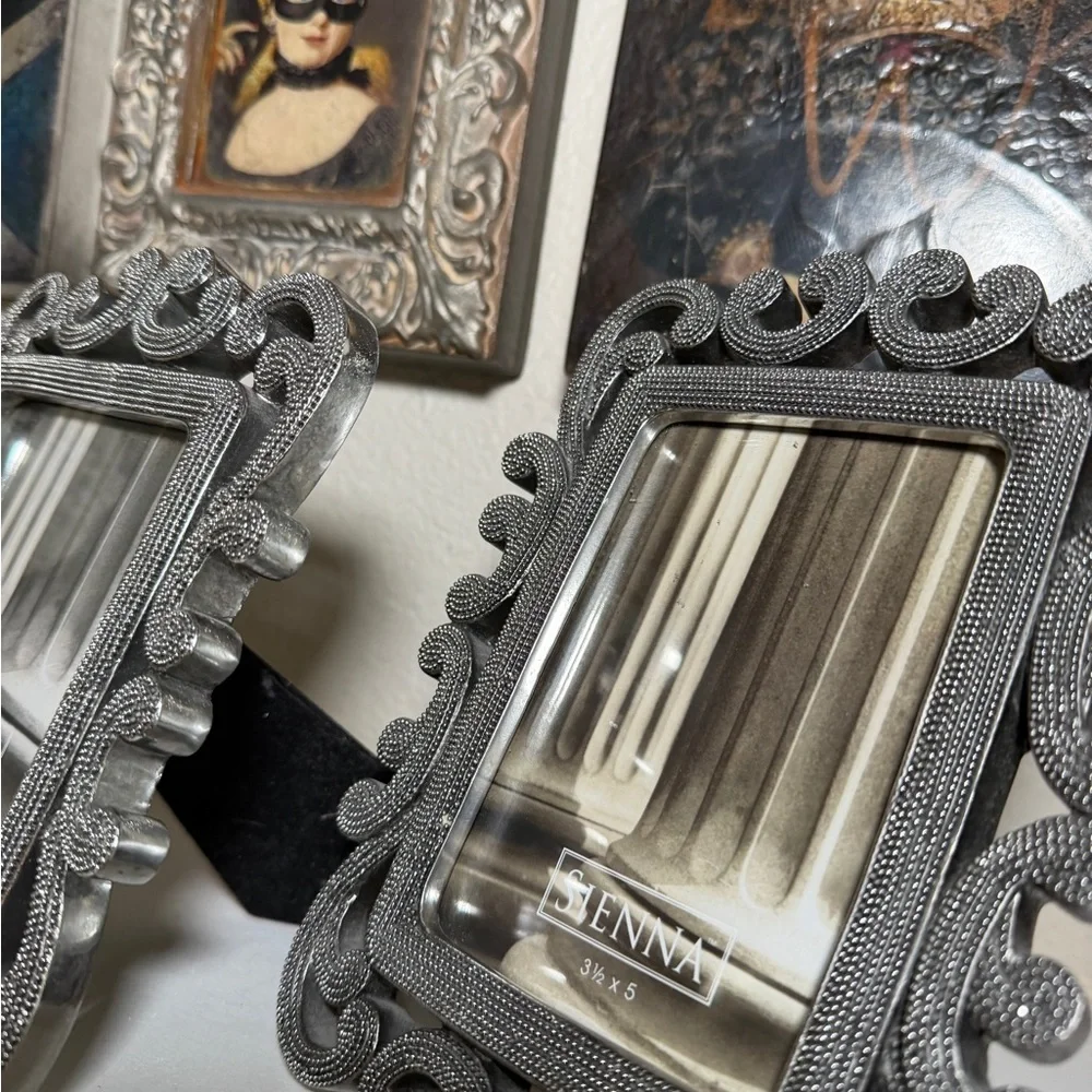 Sienna Ornate Silver Beaded Scroll Picture Frames 4x4 & 3.5x5‎ Set